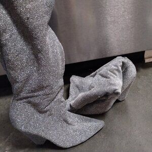 Slouch Shiny Silver